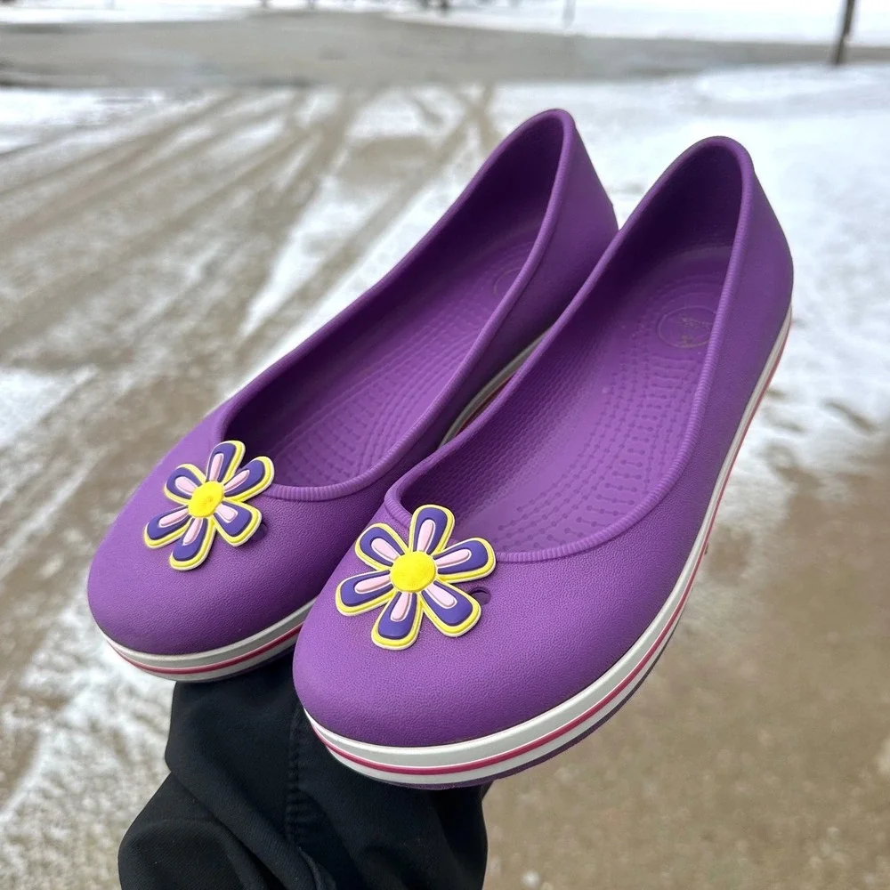 Crocs Little Girls CrocBand Ballet Flats‎ With Flower Charm Size J3 Purple Shoes